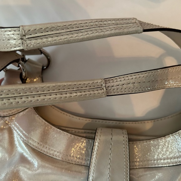 Coach pearlescent metallic handbag EXCELLENT! - Picture 13 of 13